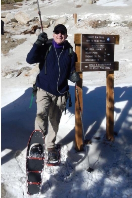 john-cooling-down-in-the-sierra-snow