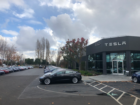 Tesla-showroom.png