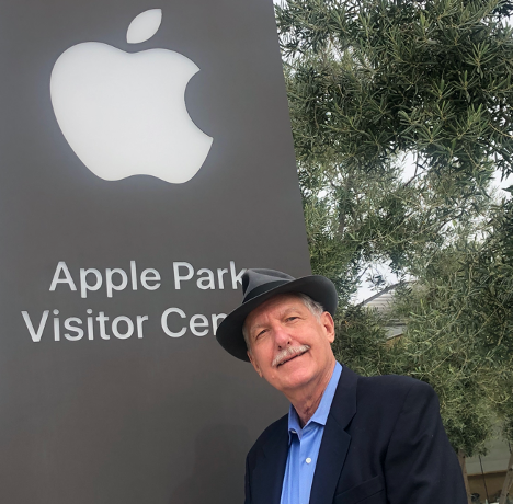 john-thomas-apple-visitor.png